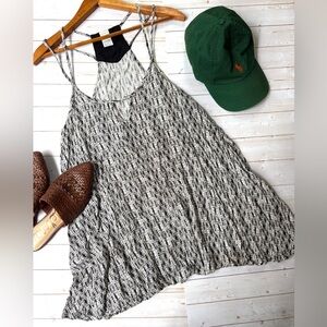 L’Space trapeze tank top